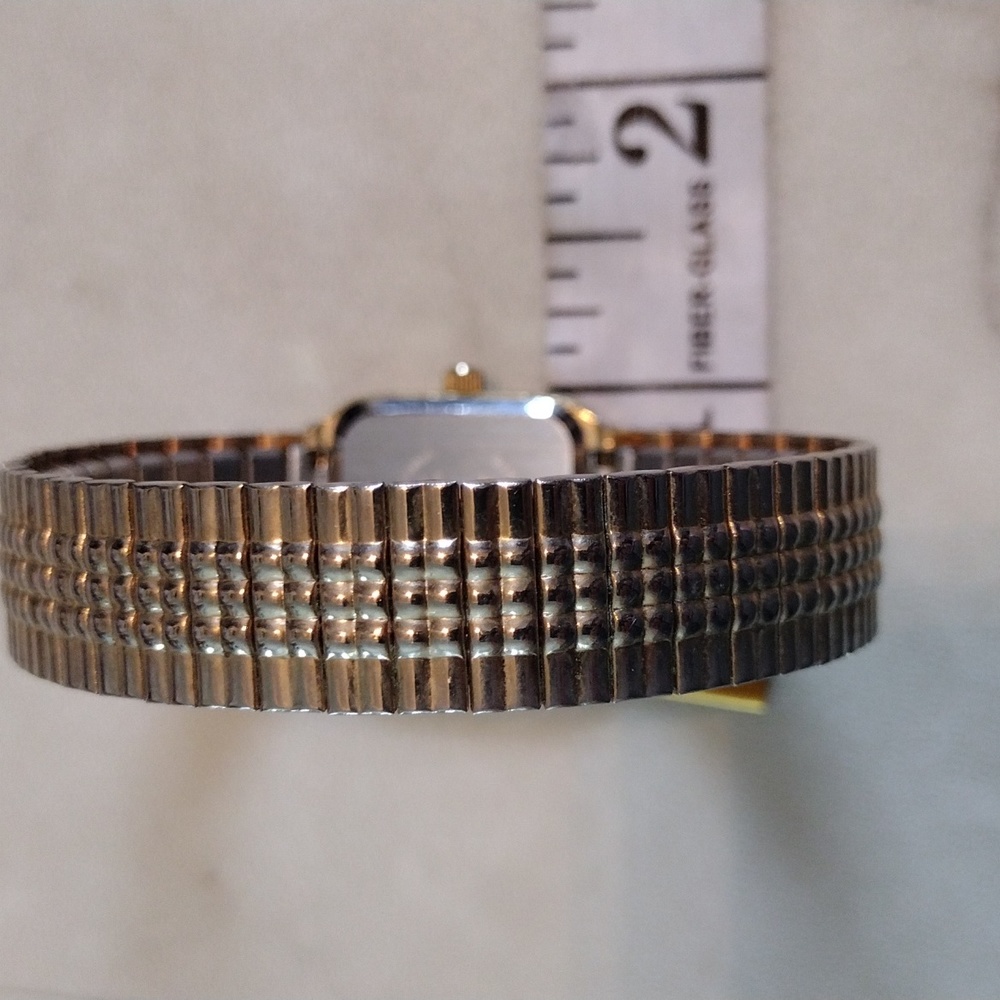 Benrus gold face stretch fit watch. - Picture 6 of 7